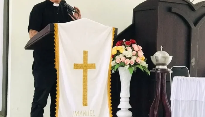 Ketua Klasis Pulau Ambon Apresiasi Kegiatan Patroli Pastoralia Kapolsek Nusaniwe, Pdt. A. Baresaby : Dangke Banyak Pak Kapolda Sudah Mengente Masyarakat