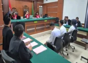 Tiga Terdakwa Pembakar Kantor KPU Buru Dituntut Jaksa 10 Tahun Bui