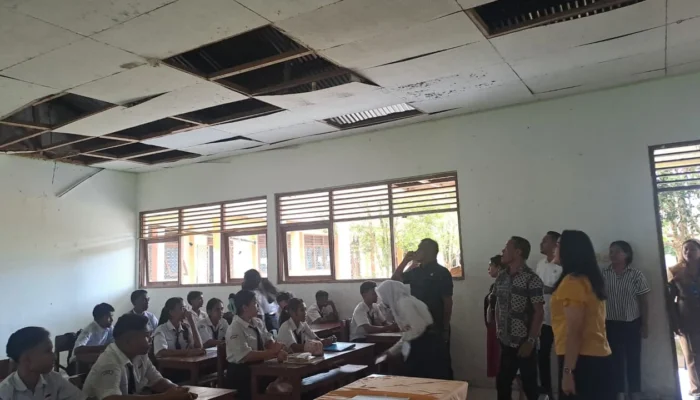 On The Spot Temui Sejumlah Ruangan SMP Negeri 13 Ambon Rusak, Hallauw : Akan Direhab Dalam Waktu Dekat