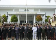 Bupati Aru Bertindak Selaku Inspektur Upacara di Hari Pahlawan Nasional