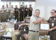 Sukses Tuntaskan Kasus Pertanahan di Maluku, Kajati Maluku Terima Penghargaan dari Menteri ATR/BPN  RI