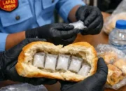 Polisi Ringkus  Mahasiswa Penyelundup Sabu ke Lapas Ambon, Modusnya Isi BB Dalam Roti