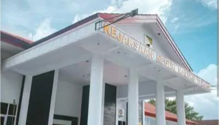 Diduga “Main” Tangani Korupsi  ADD dan DD Liang, Kajati Rudy Irmawan Didesak Copot Kajari Malteng