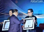 Kajari Siak Heri Yulianto SH MH Terima Penghargaan  dari Komisi Kejaksaan RI