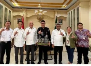 Bupati Timotius Kaidel dan OJK Maluku Perkuat Sinergi Perluas Akses Keuangan bagi Masyarakat Kepulauan Aru