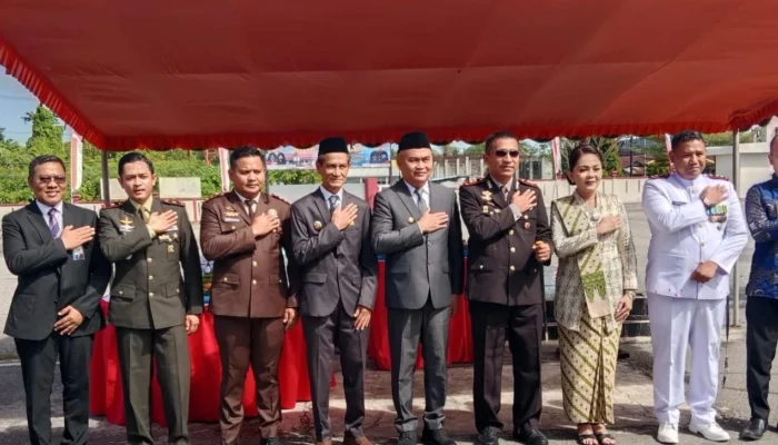 Bupati dan Wabup Aru Hadiri Upacara Peringatan HUT Bhayangkara  ke 80 di  Polres Aru