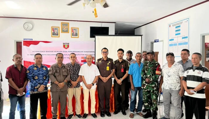 Masyarakat dan Aparat Negeri Ameth Diberi Edukasi Hukum Oleh Cabjari Ambon di Saparua