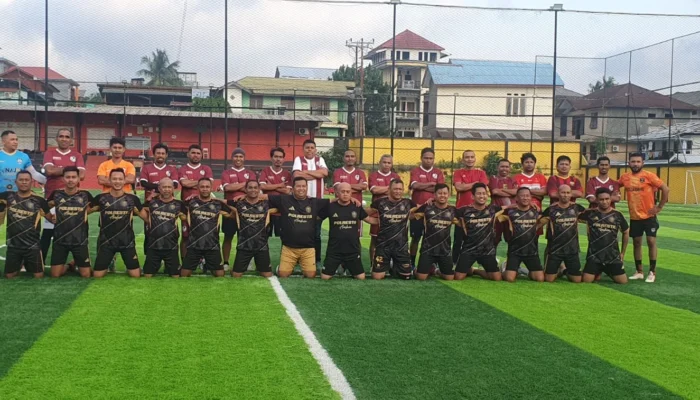 Merumput di Lapangan Hatukau Galunggung,  Kapolresta Ambon : Ini Momen Polresta Ambon dan Kalesang FC  Perkuat Silaturahmi