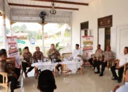 Kapolresta Ambon Bacarita Kamtibmas di Mamala, Ajak Masyarakat Jaga Keamanan Bersama